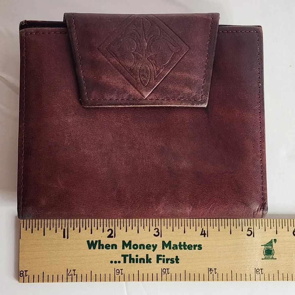 Vintage 1970's Amity Cowhide Woman’s Billfold Wallet Oxblood Red Brown Leather - Picture 9 of 10